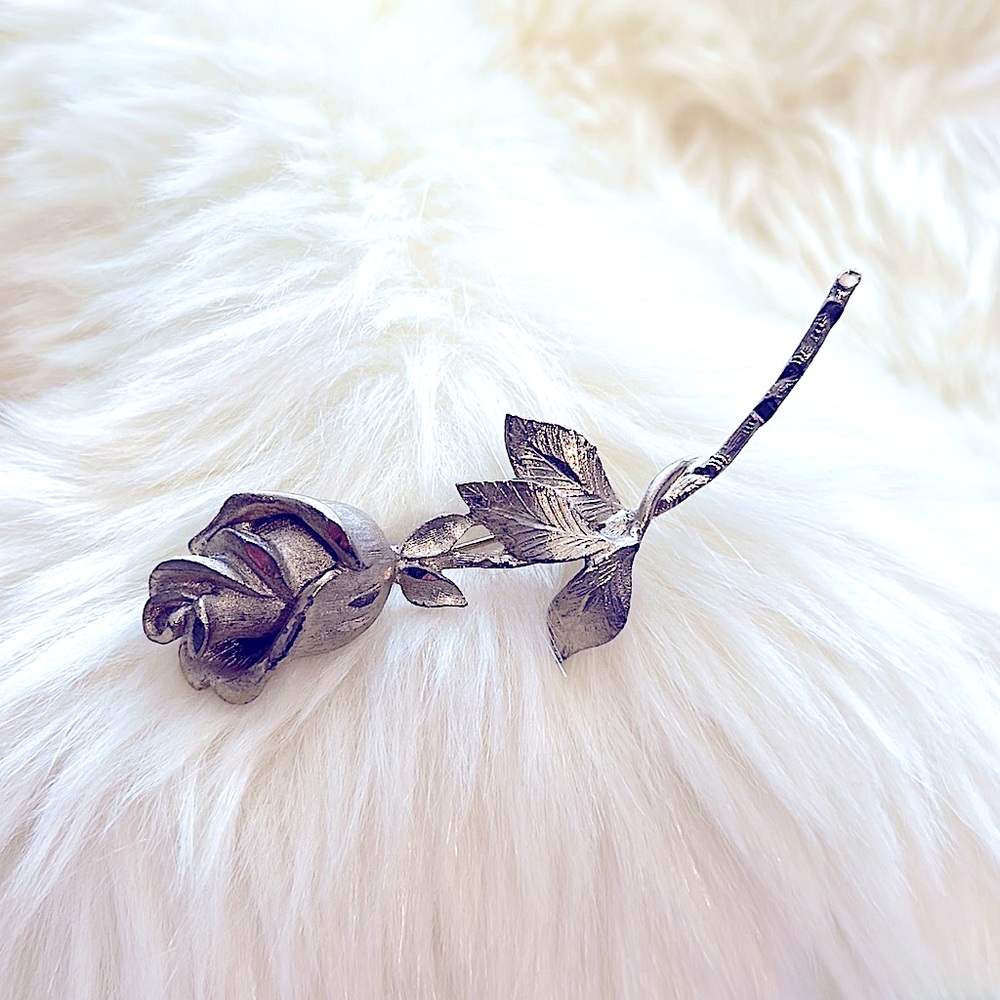 🥀Romantic Silver Rose Fashion Pin_Brooch_Pendant Etched In Great Details VTG🥀